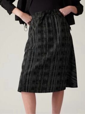 🖤Athleta Arrival Amara Stripe 🩶 Drawstring Skirt Size (has pockets)
